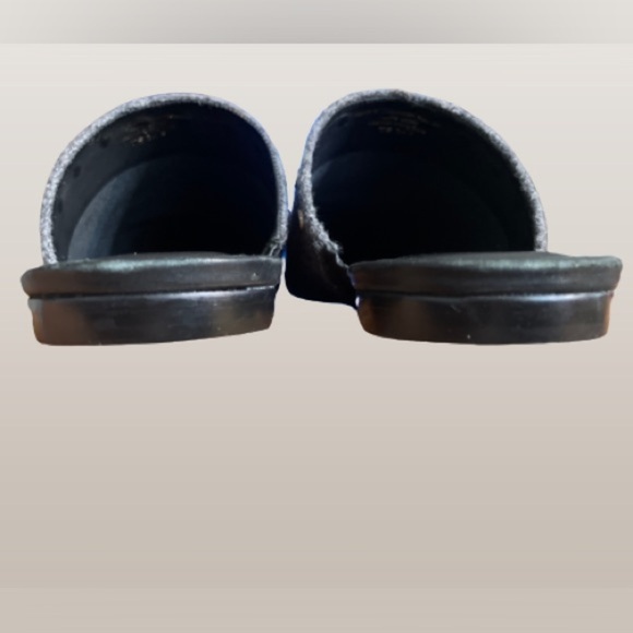 Bernardo studded Annie mule, wmns sz 71/2 M - Picture 5 of 7